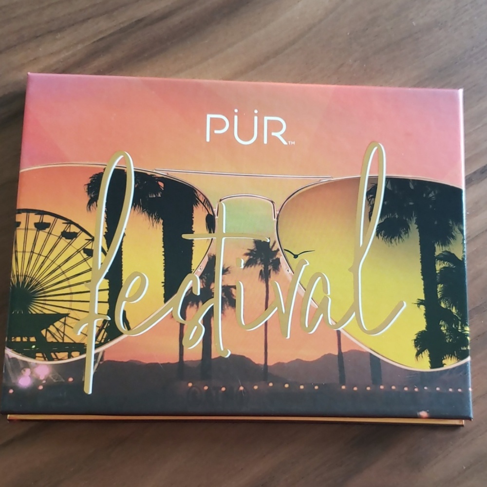 Eyeshadow palette